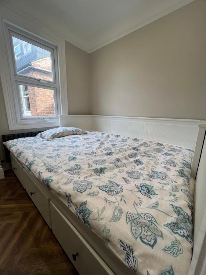 Gasthuis Luxe & Cozy Muswell Hill Beautifully Presented Free Parking Londen
